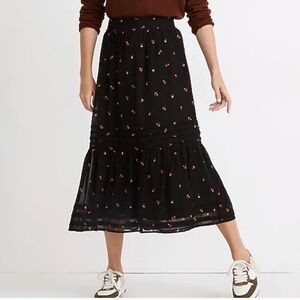 Madewell (Re)sourced Georgette Pintuck Maxi Skirt in Amie Floral in Size XL